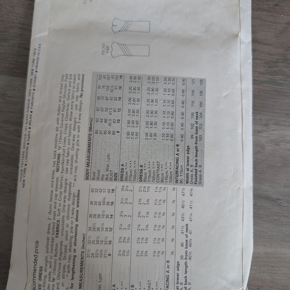 Vogue Pattern - Picture 2 of 2